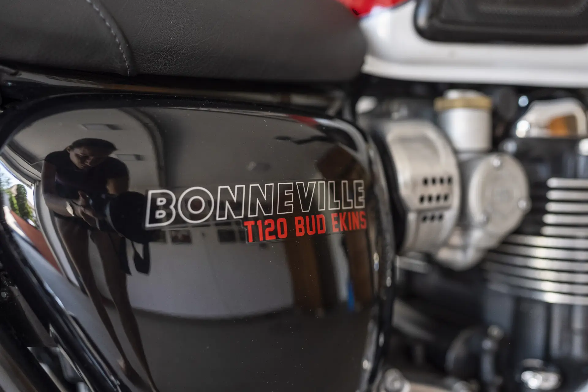 TRIUMPH BONNEVILLE T120 2
